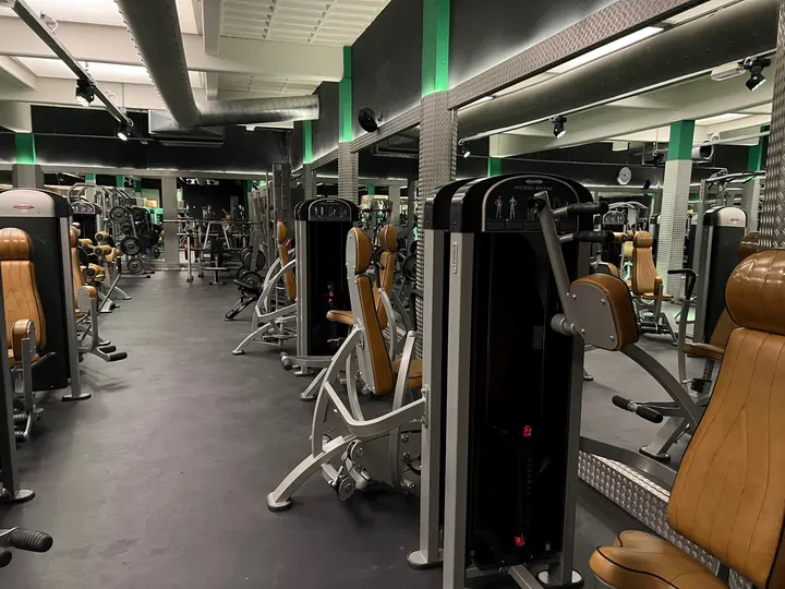 West Gym — Sportschool in Delfshaven, Rotterdam