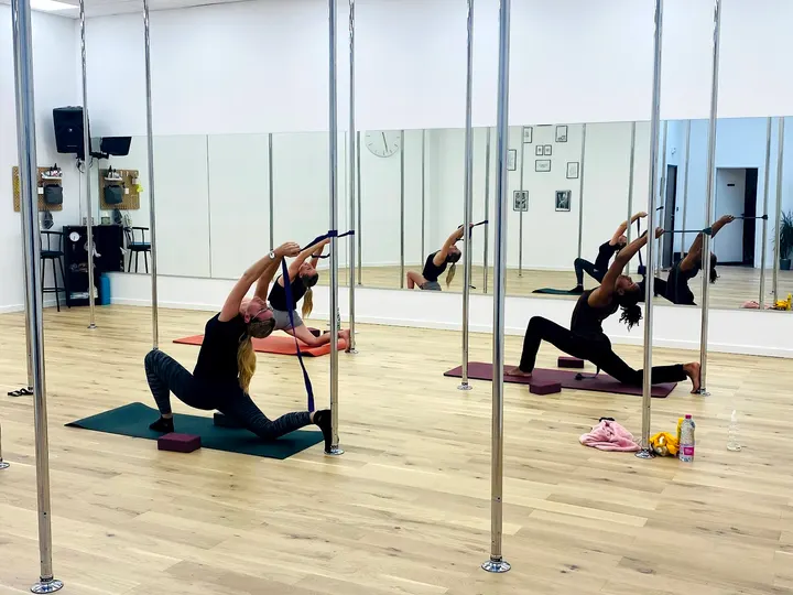 Danse & Pole Atelier École de Classique — salle de fitness-studio à Saint-Priest, Lyon — 2