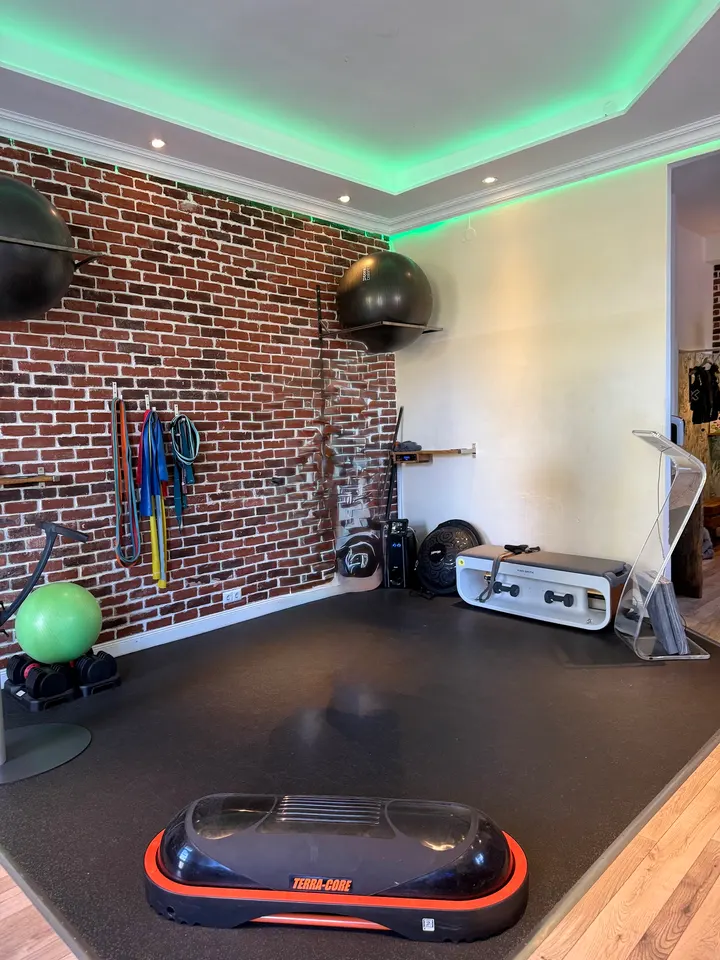 Fit In 20 Minuten Berlin/Hermsdorf - EMS Gesundheitsstudio — EMS-Training in Hermsdorf, Berlin