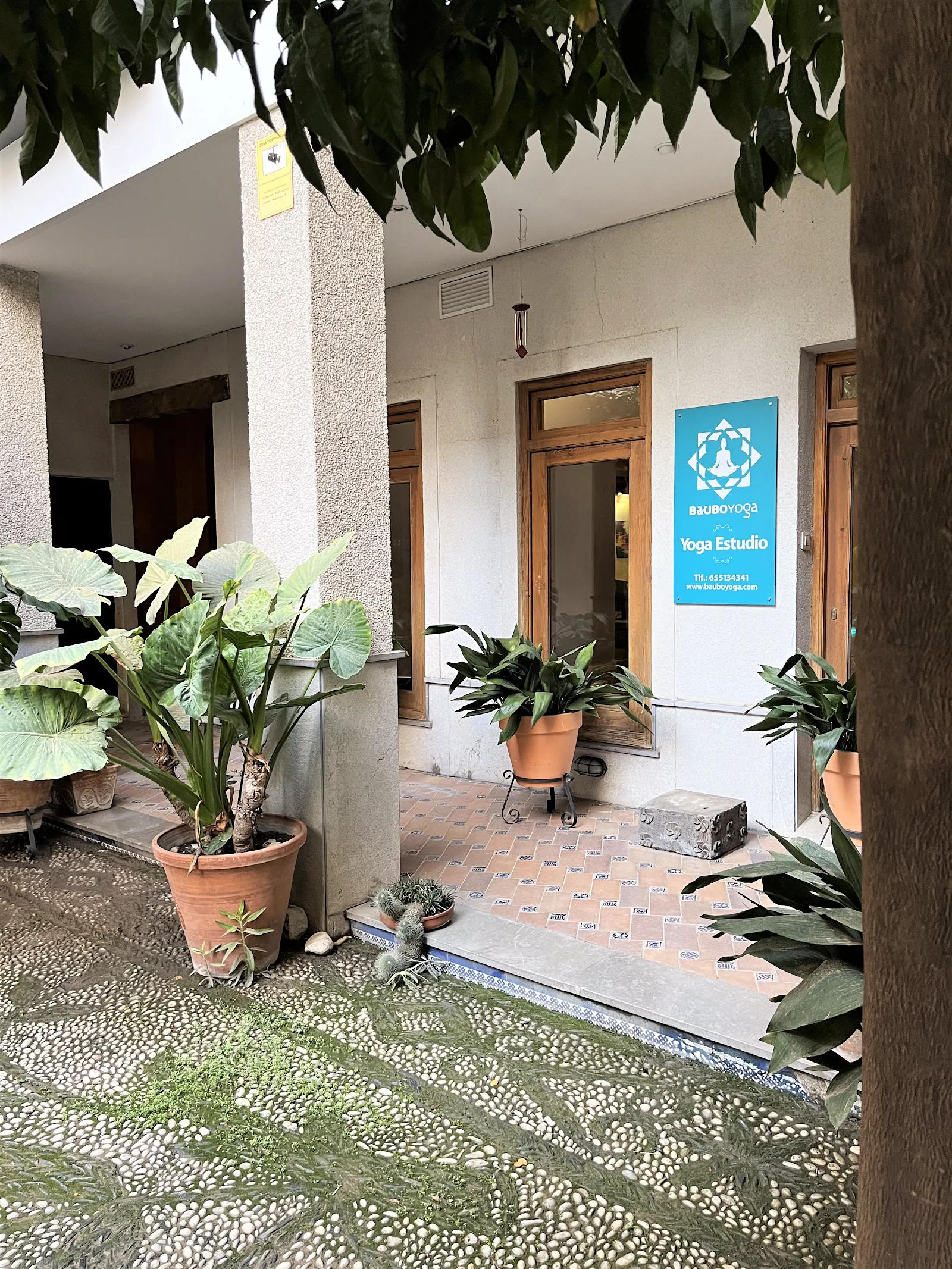 Yoga En Femenino - De Prana Vashya Yoga España — yoga-studio en Albaicín, Granada — 3