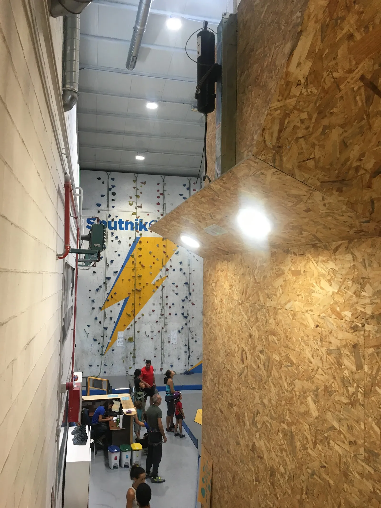 Sputnik Climbing Alcobendas - Rocódromo escalada en Madrid — escalada-studio en Alcobendas — 5