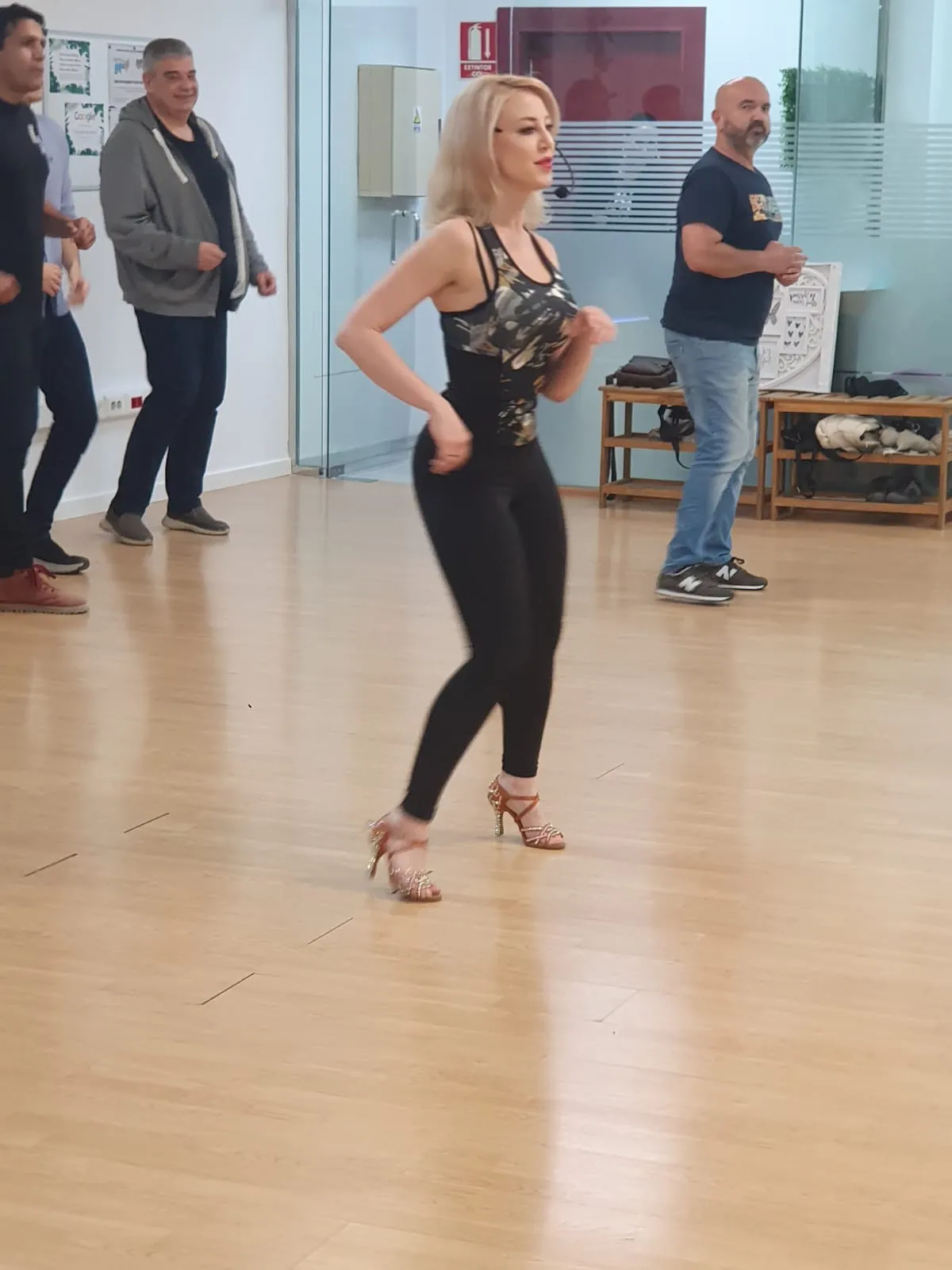 La Timba Academia De Baile — baile-studio en El Parador de las Hortichuelas — 2