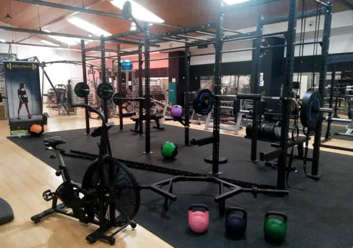 Gimnasio Exclusive Health & Fitness — Fitness Studio en Villacerrada-Centro, Albacete