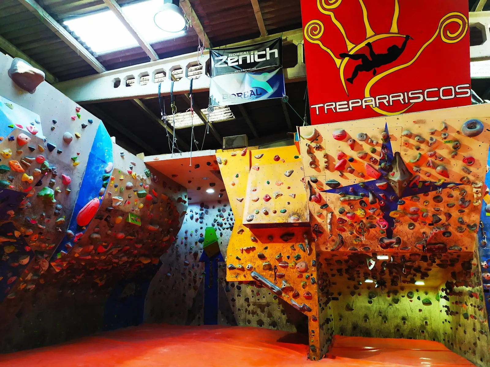 Rocódromo Treparriscos — escalada-studio en Maliaño — 3