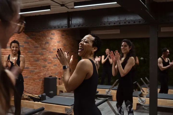 Studio District - Pont de Neuilly — Yoga à Neuilly-sur-Seine