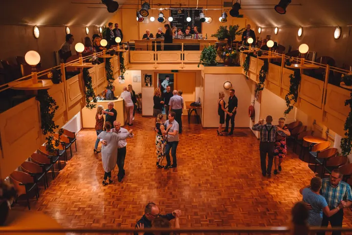 Dansschool Hulzebos - Meppel — Dans in Koedijkslanden, Meppel