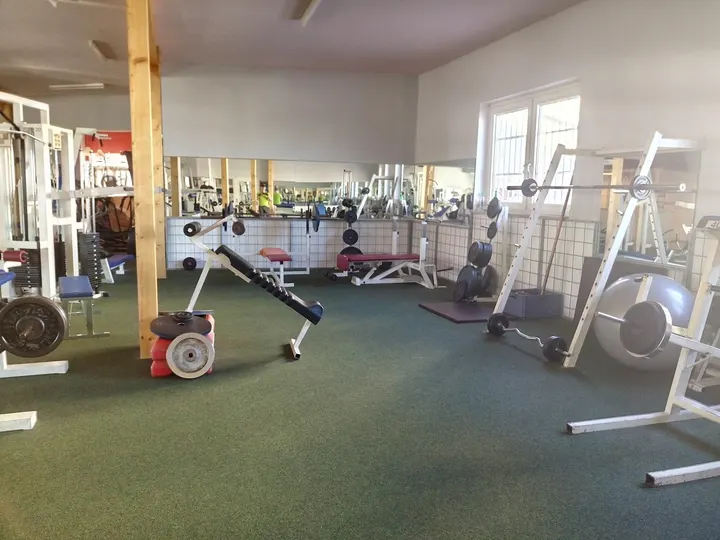 Top Form GmbH Fitness Kraft Vitalität — fitnessstudio in Ostend, Frankfurt am Main — 2