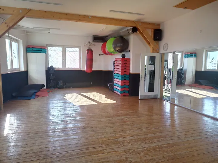 Top Form GmbH Fitness Kraft Vitalität — fitnessstudio in Frankfurt am Main — 3