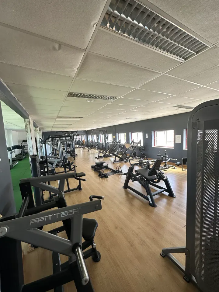 IRON GYM FITNESS CLUB — ginásio-studio em Boco, Marinha Grande — 2