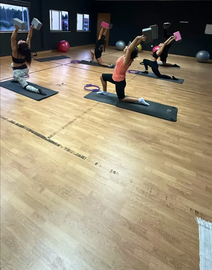 IRON GYM FITNESS CLUB — Ginásio em Boco, Marinha Grande