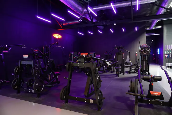 RECORD FITNESS ST CYR — salle de fitness-studio à Clos de la Rabelais, Saint-Cyr-sur-Loire — 2