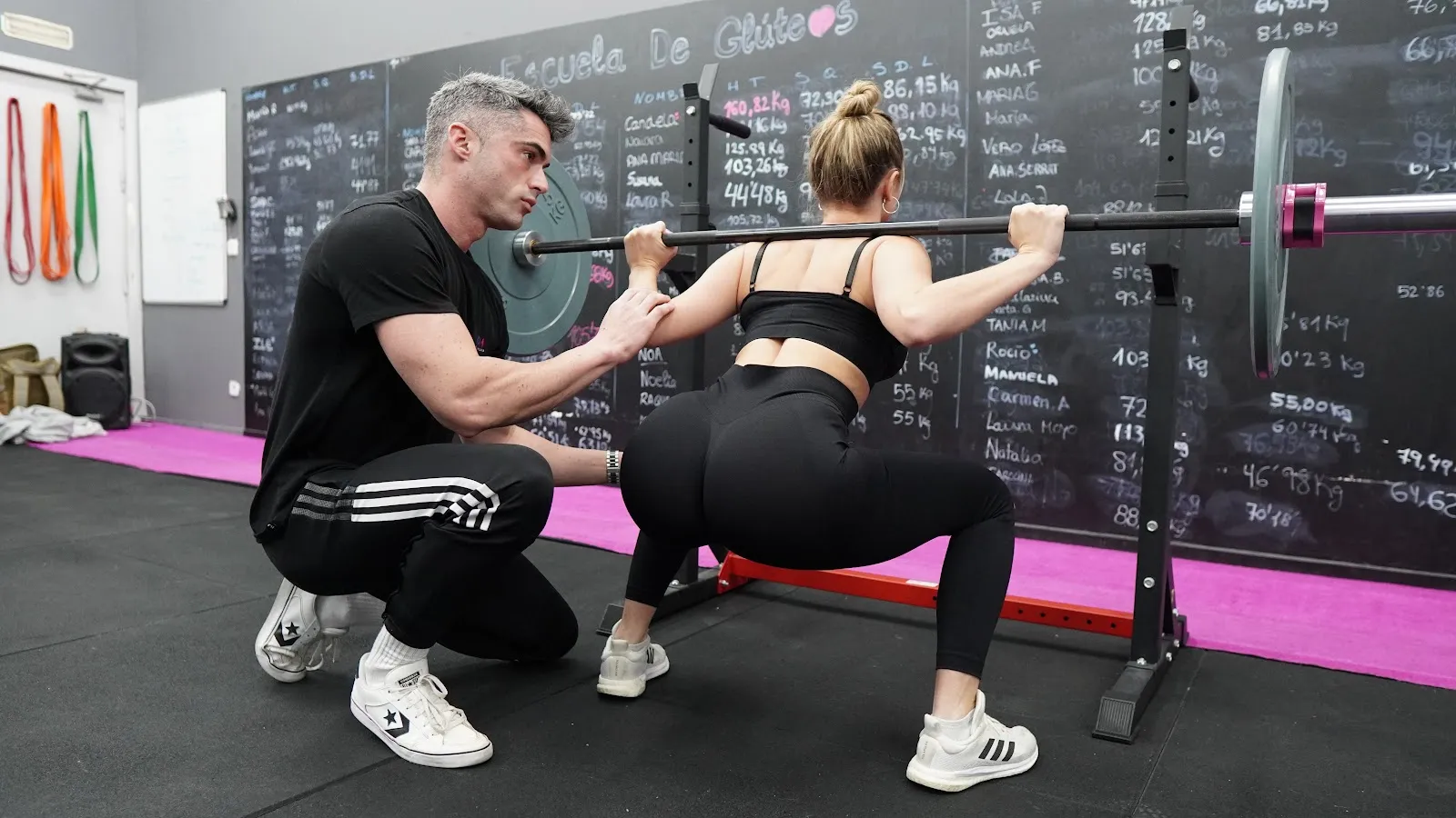 Escuela de Glúteos — entrenamiento personal-studio en Huelva — 3