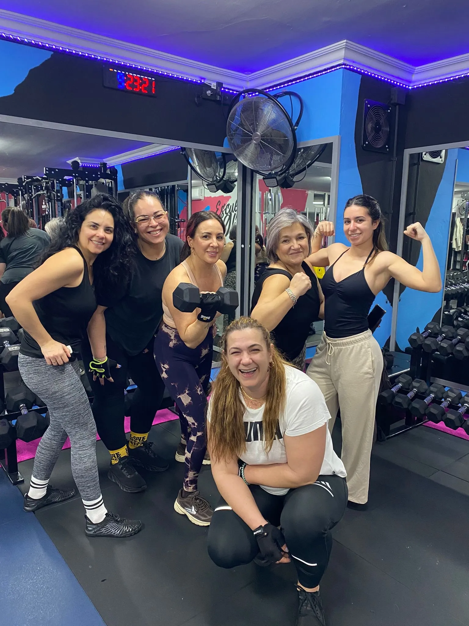 Escuela de Glúteos — entrenamiento personal-studio en Huelva — 4