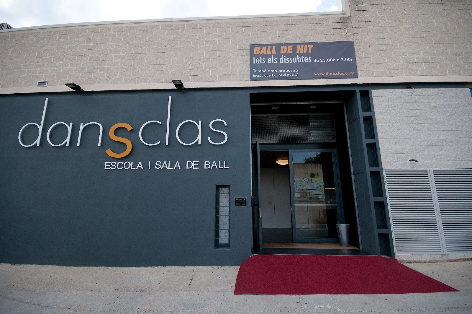 Dansclas Escuela Y Sala De Baile — baile-studio en Altafulla — 2