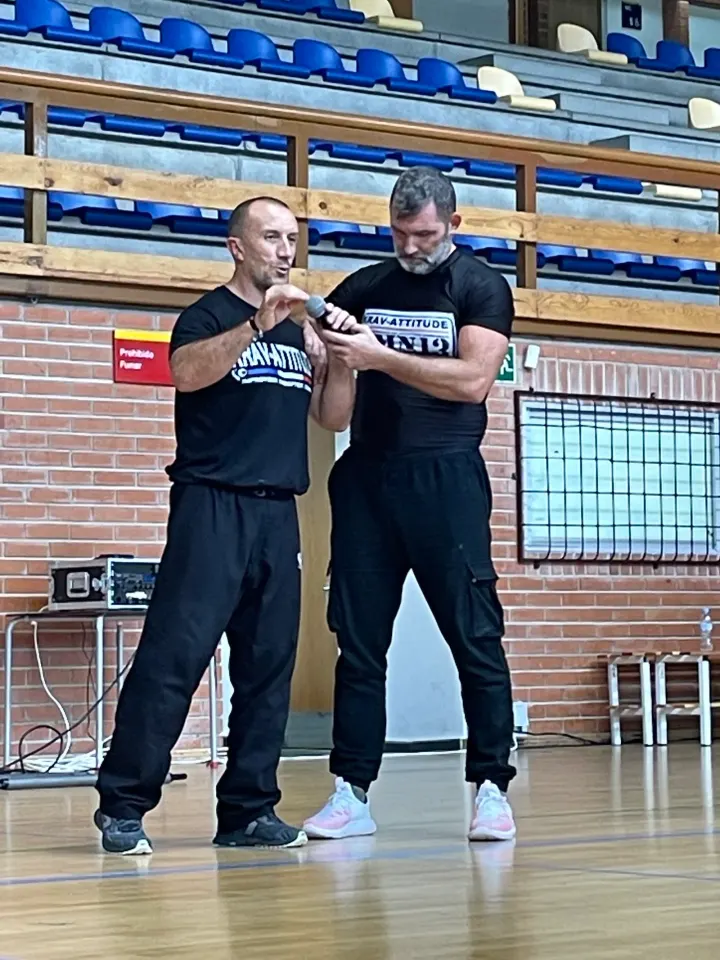 Krav Maga FPKM Sacavém — Artes marciais em Sacavém