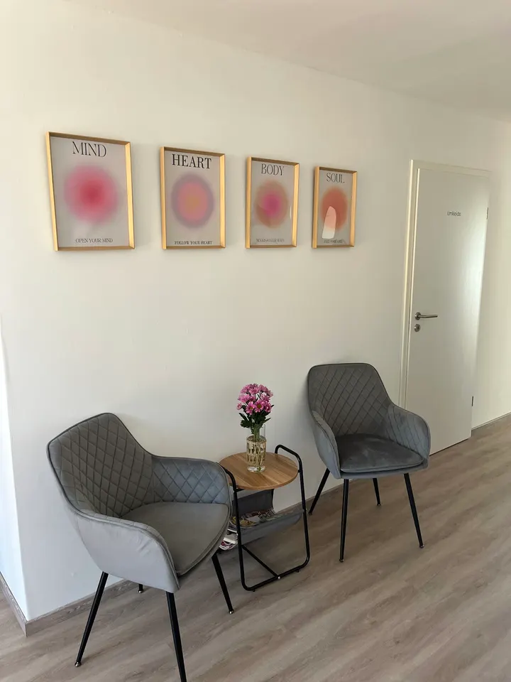 In the Pink Physio — pt-studio in Moers — 4