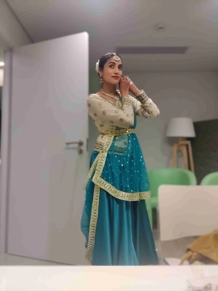Rafia Bon Danseuse Bollywood — danse-studio à Terreaux, Lyon — 2