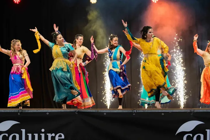 Rafia Bon Danseuse Bollywood — danse-studio à Lyon — 3