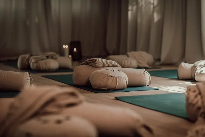 Vila och värme — hot yoga-studio i Eriksberg, Göteborg