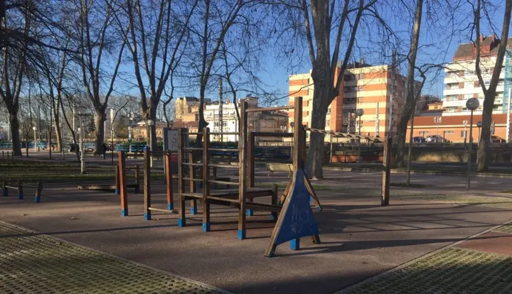 Street Workout Calistenia Campus Zona Universitaria — estudio de fitness-studio en Mendizorrotza, Vitoria-Gasteiz — 3