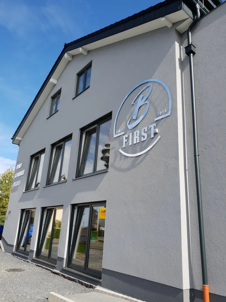 B FIRST — fitnessstudio in Schreck, Siegburg — 2