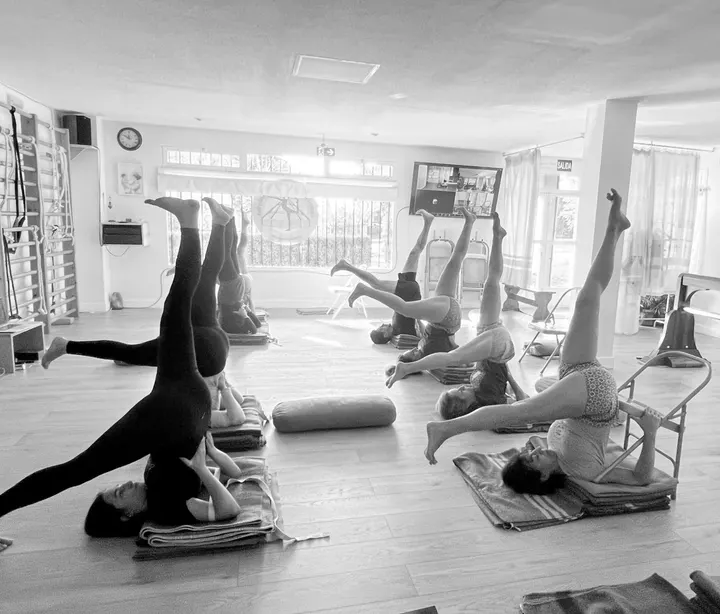Yoga Iyengar Abhyasa — yoga-studio en Los Molinos — 2