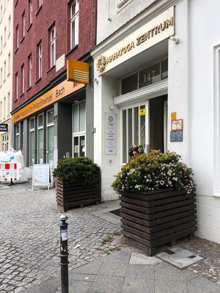 Deutsche Akademie für traditionelles Yoga e.V. (in Berlin) — Yoga in Mitte, Berlin