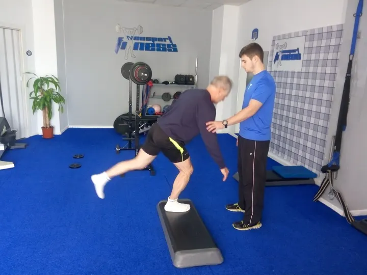 NEOSPORT - Fisioterapia Entrenamiento Nutrición — entrenamiento personal-studio en Rosaleda, Granada — 2