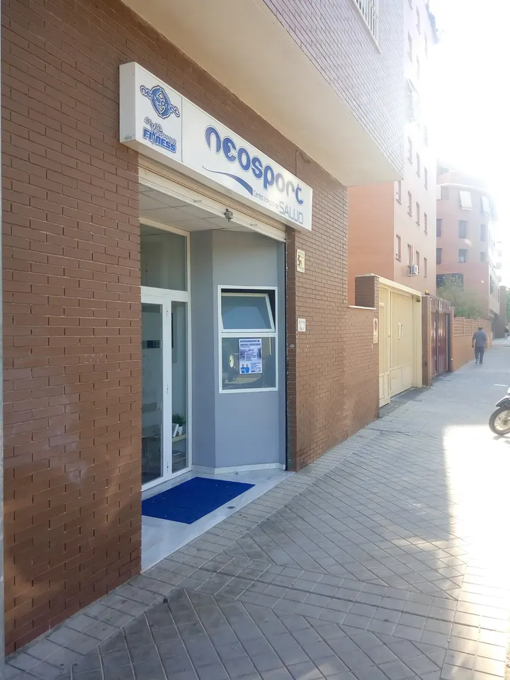 NEOSPORT - Fisioterapia Entrenamiento Nutrición — entrenamiento personal-studio en Granada — 3