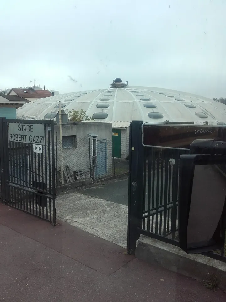 Est Ensemble Piscine Tournesol — studio à Bondy — 3