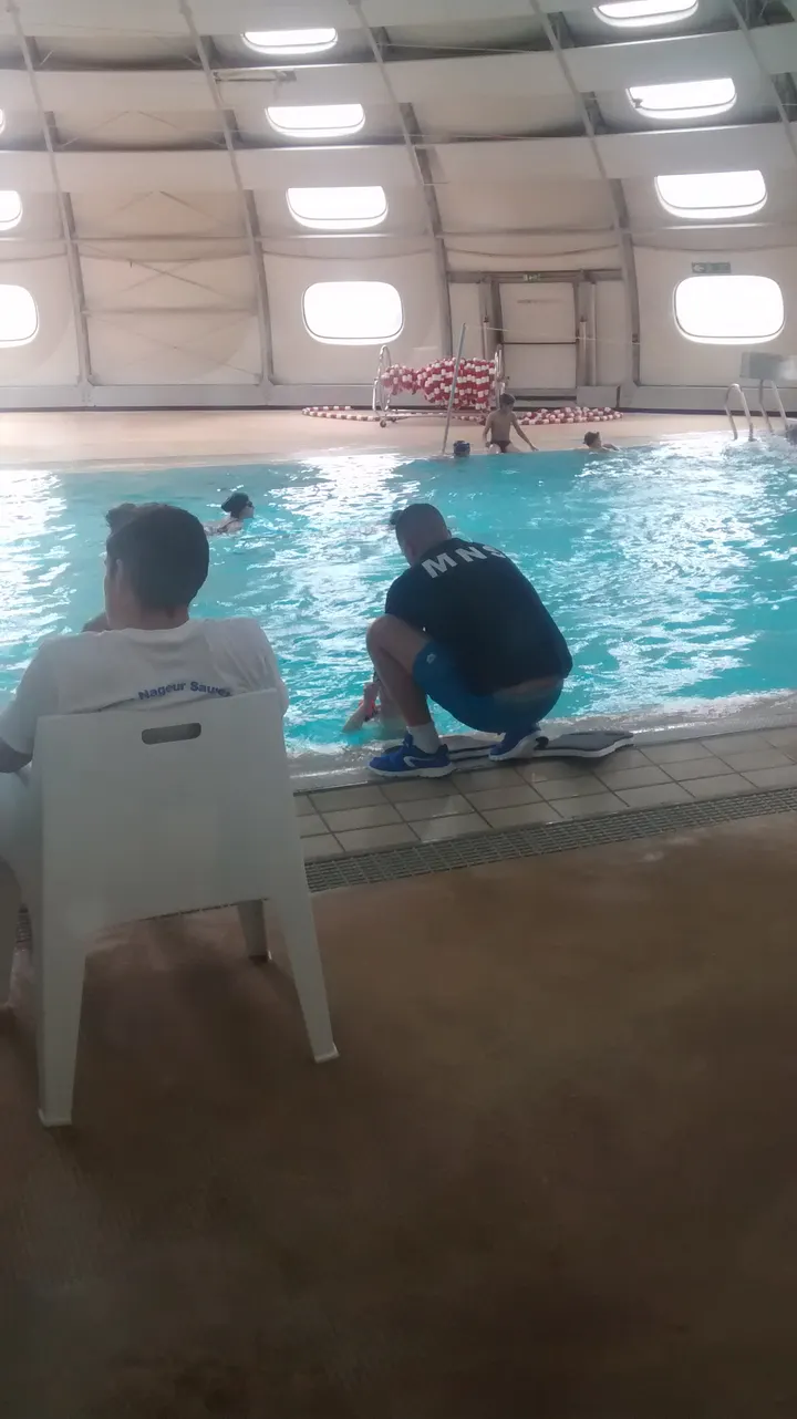 Est Ensemble Piscine Tournesol — studio à Bondy — 5