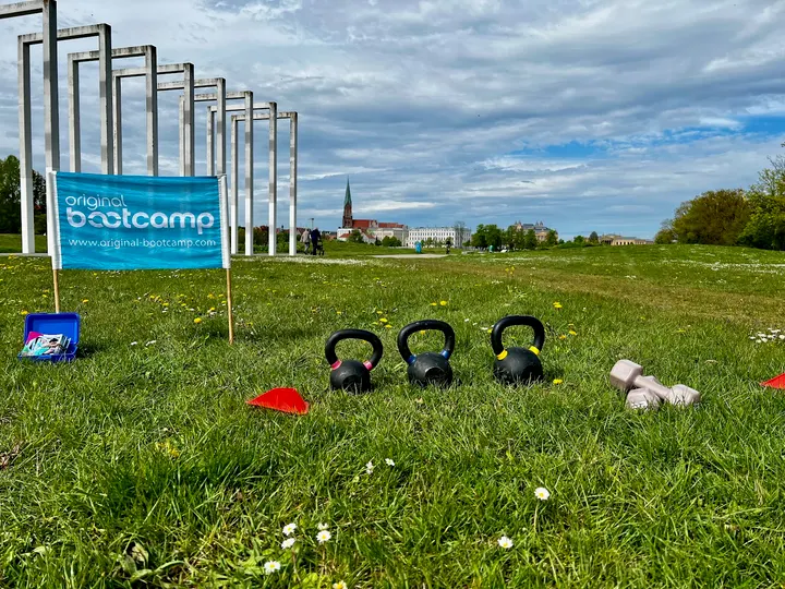 Original Bootcamp - Outdoor Fitness I Schwimmende Wiese Schwerin — CrossFit in Feldstadt, Schwerin