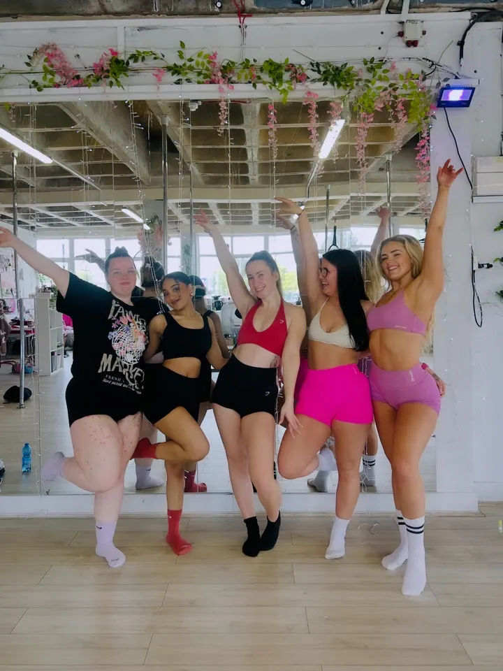 In2 Pole and Fitness Studio — pole fitness-studio in Barkerend, Bradford — 2