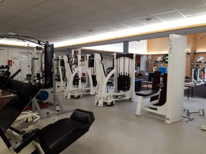 Cercle Haltérophile Musculation — salle de fitness-studio à Châteauroux — 2