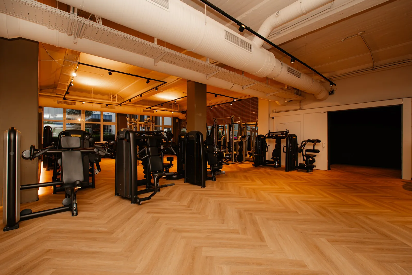 Jonny M. Club Pragsattel — träningsstudio i Stuttgart — 2