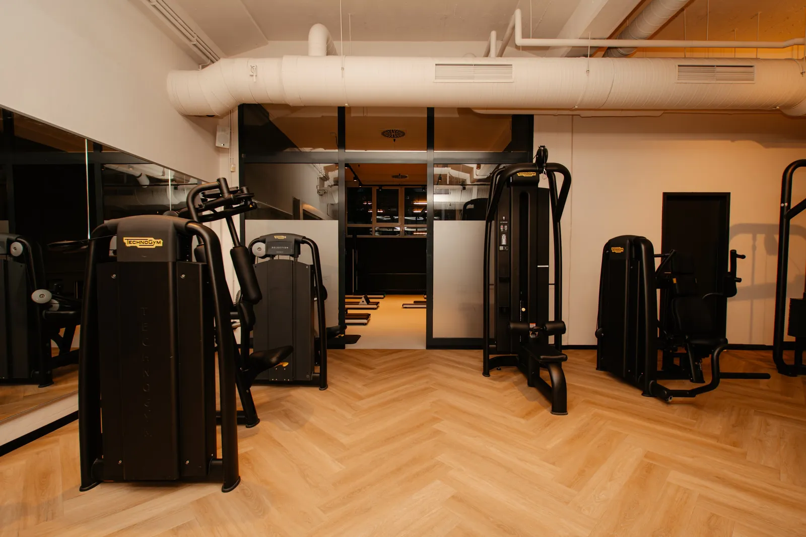Jonny M. Club Pragsattel — träningsstudio i Stuttgart — 3