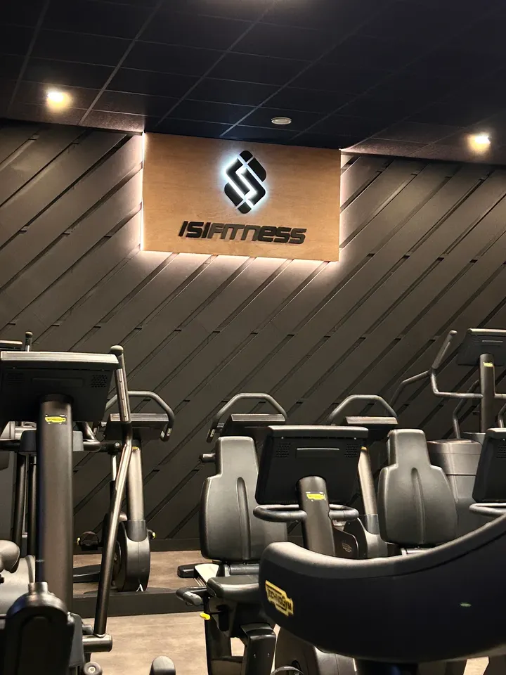 ISIFITNESS Pontarlier — salle de fitness-studio à Centre Ville, Pontarlier — 3