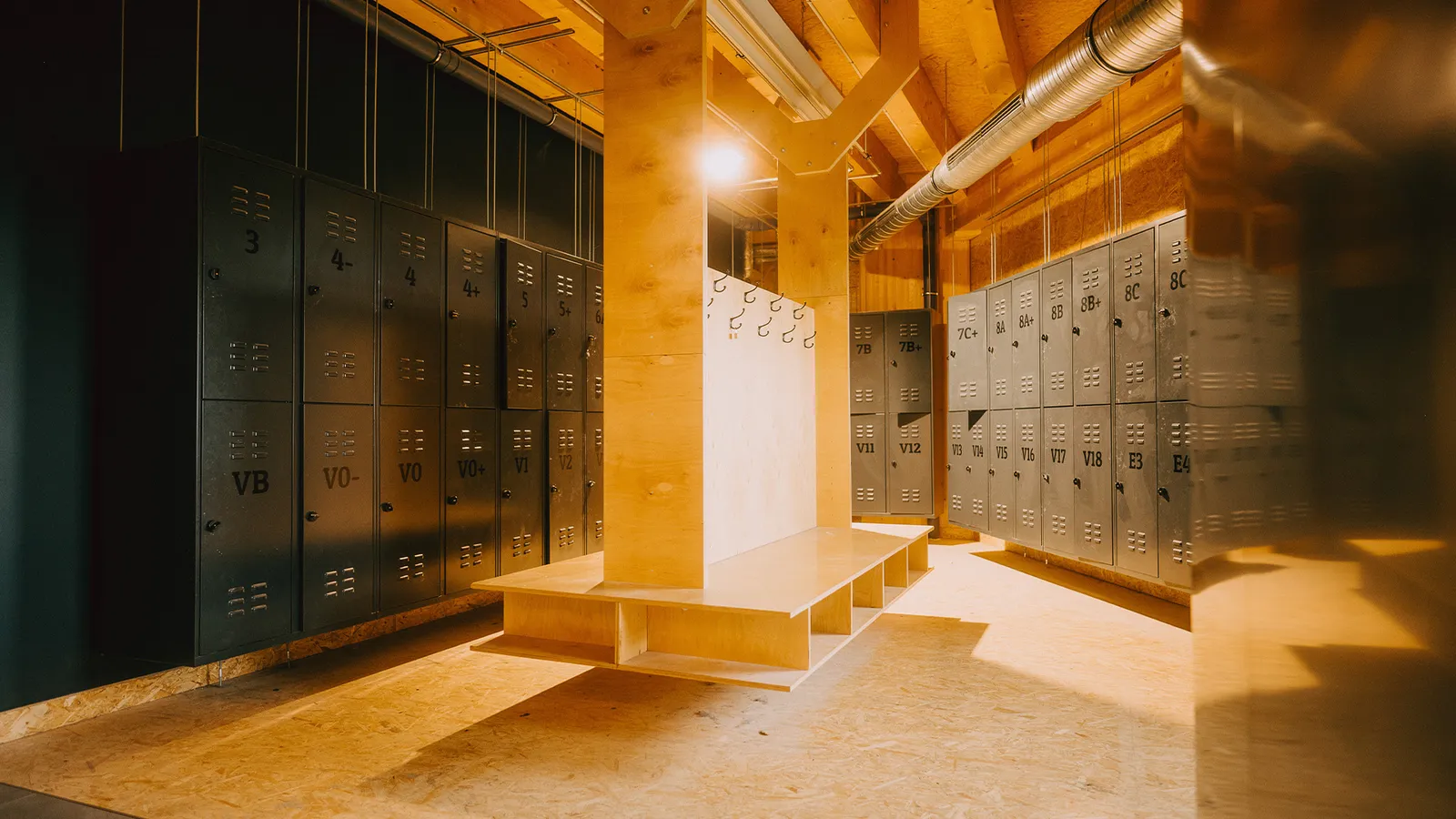 BLOCKHELDEN Boulderhalle Frankenjura — klättring-studio i Bubenreuth — 4