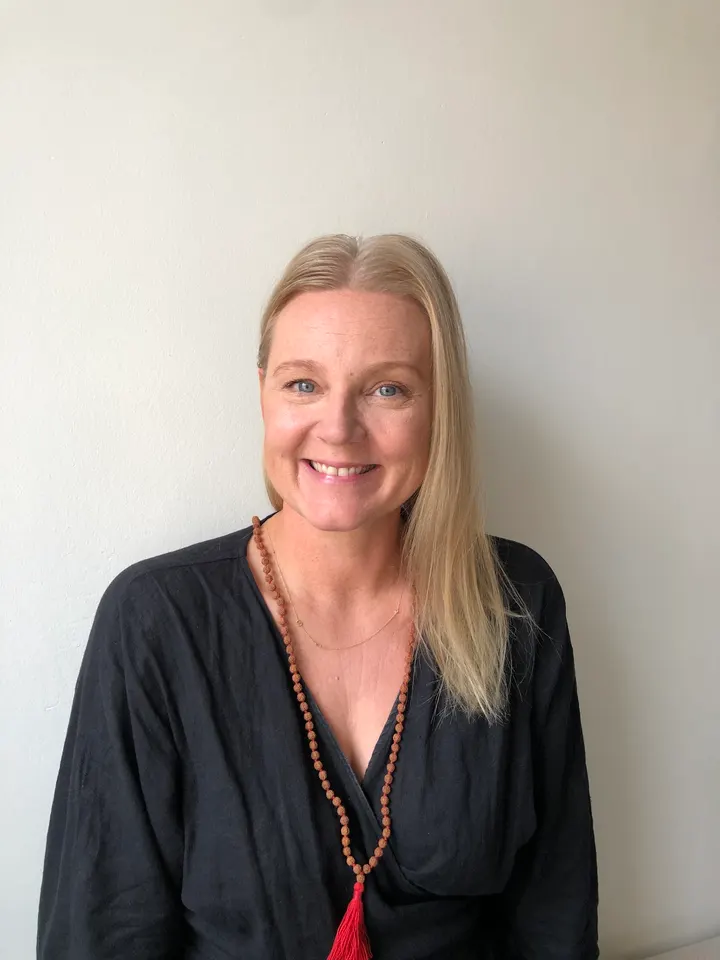 Find Rhythm med Jenny Berglund Castro — Yoga i Södermalm, Stockholm