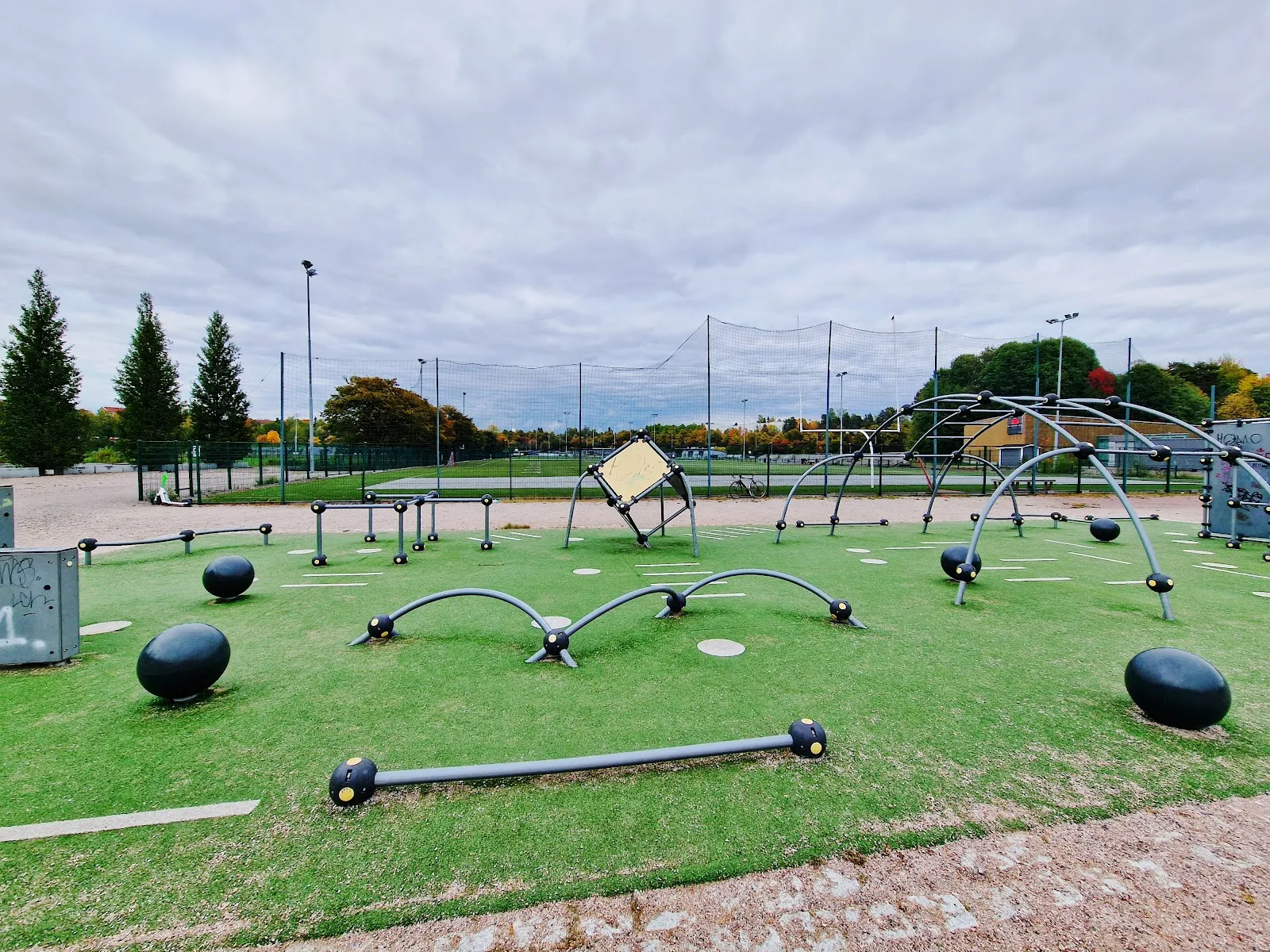 Pasilan parkourpuisto — calisthenics-studio – Helsinki — 4