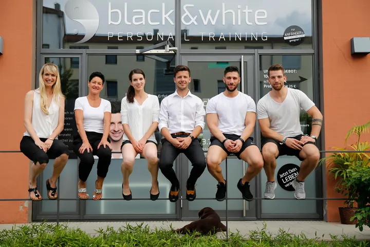 Black & White Personal Training — pt-studio in Augsburg — 3