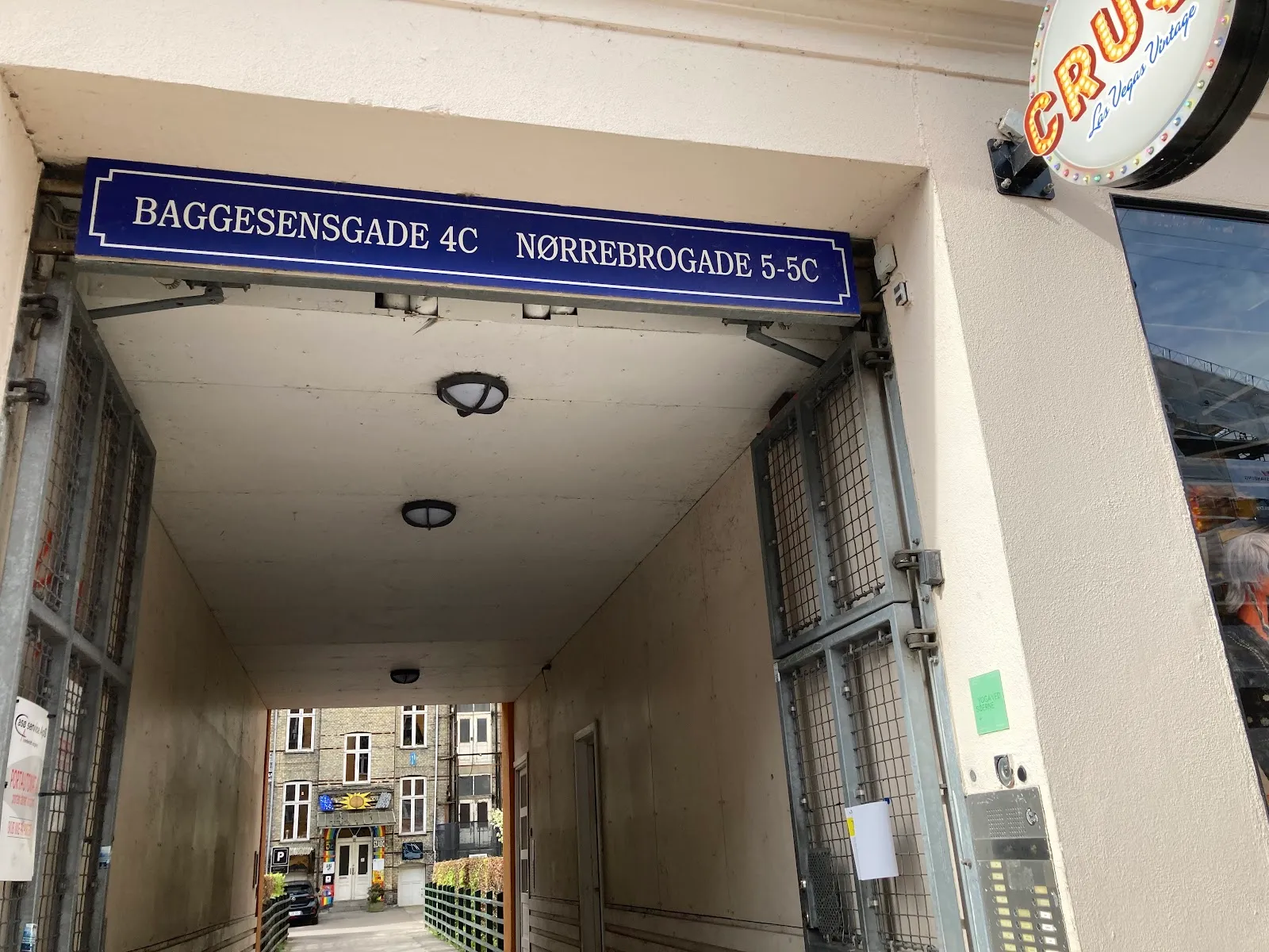 Jin Shin Jyutsu & Iyengar yoga — yoga-studio i København Ø — 3