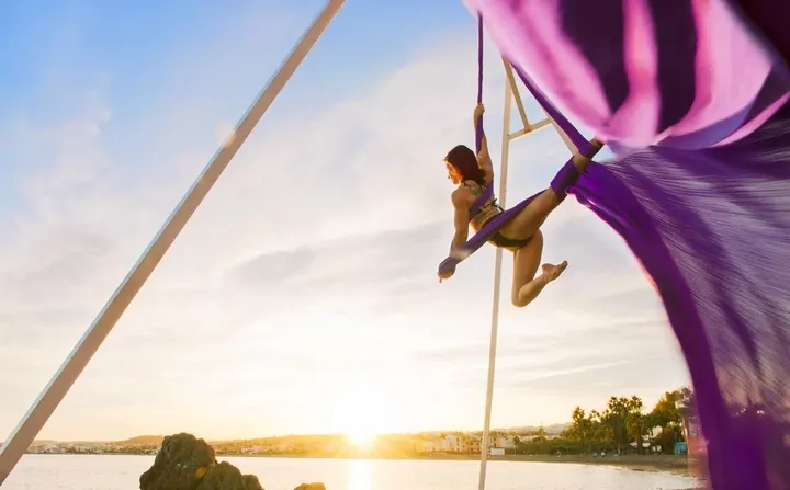 Fly Aerial Fitness — estudio de fitness-studio en Balcones del Mar, Estepona — 3