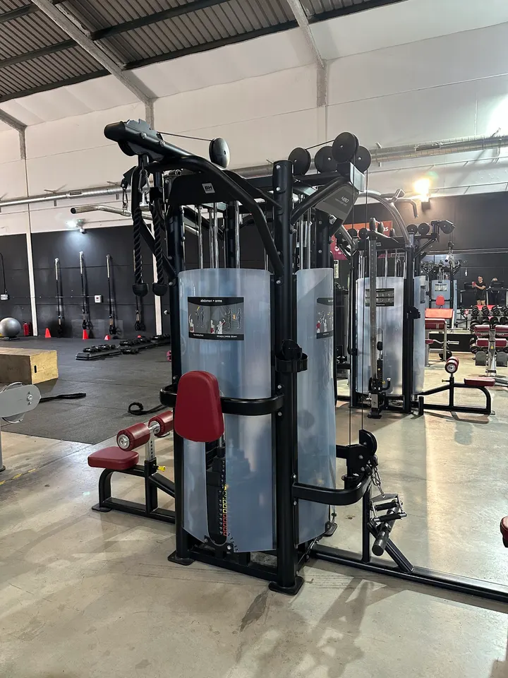 Gimnasio en Cáceres - Triángulo FIT — Entrenamiento personal en Industrial Las Capellanías, Cáceres
