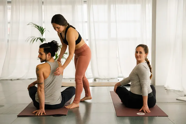 Cata Yoga — Yoga en Nueva Andalucía, Marbella