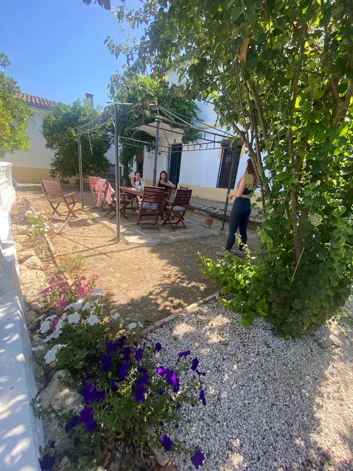 Retiros De Meditacion Yoga Y Masaje — yoga-studio en Ronda — 3