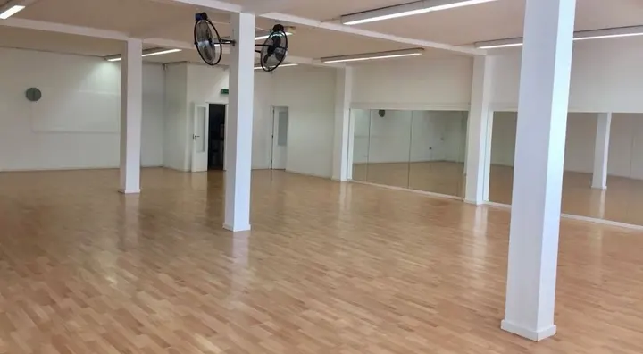 APT. Studios & Spaces — ginásio-studio em Paranhos, Porto — 2