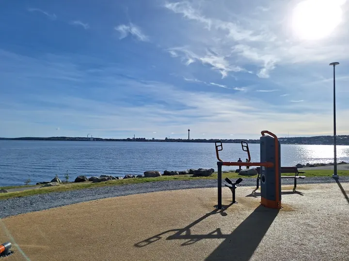 Ulkokuntosali - streetworkout Niemenranta — Fitnessstudio – Niemenranta, Tampere