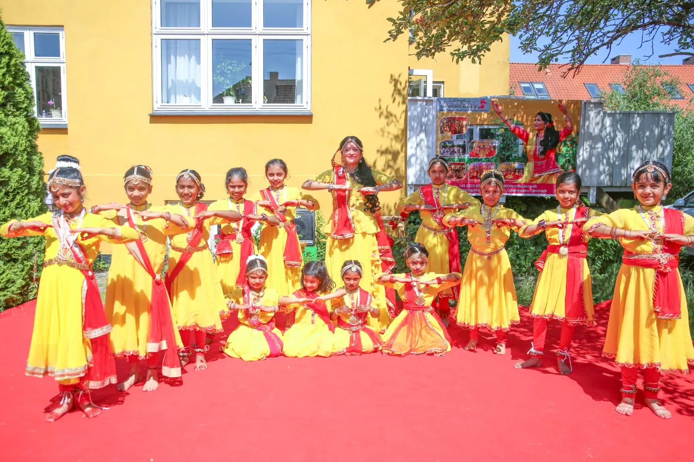 Deeps Dancing Divas - Kathak Dance Group — dans-studio i Hellerup — bild 2