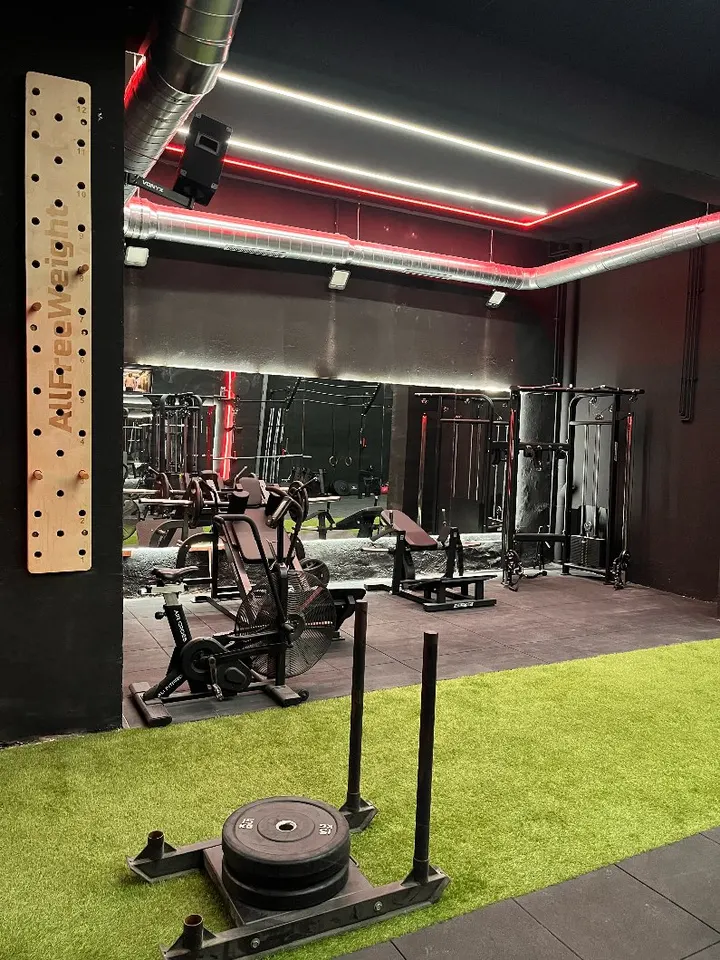Holy Cross — CrossFit en Horta-Guinardó, Barcelona